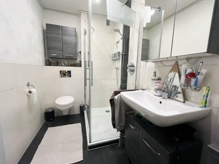 Modernes Badezimmer